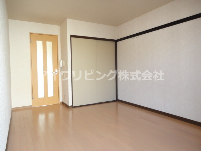 コーポ・ファミーユの洋室|【コーポ・ファミーユ】