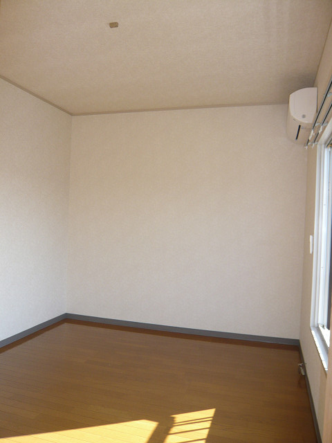 サンフォレスタ岩岡の洋室