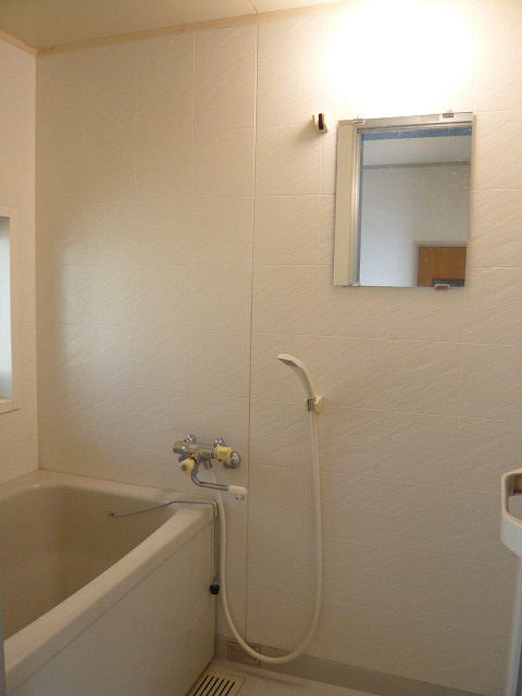 サンフォレスタ岩岡の浴室