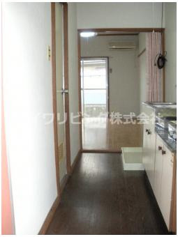 第１藤美荘の玄関|玄関から