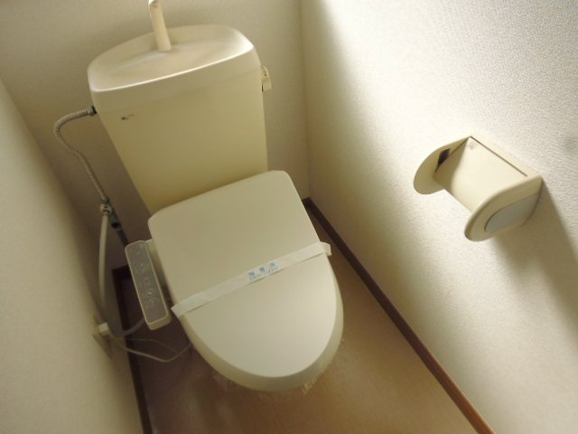 岡山市南区彦崎のアパートのトイレ|温水洗浄便座