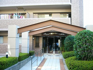 【エントランス】 | ロイヤルヴェール山下