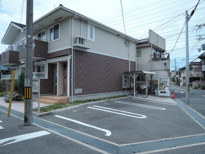【駐車場】 | メゾンクワトロ
