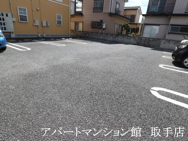 パサージュＡの駐車場