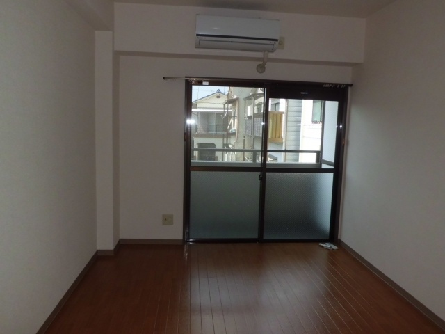 マンションライツの洋室