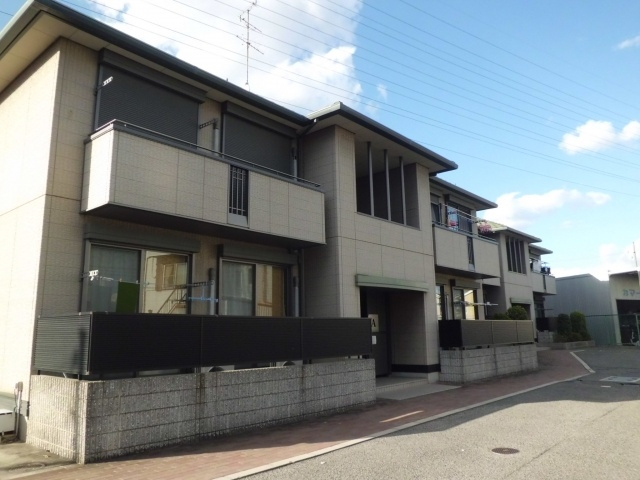 ファミール取石