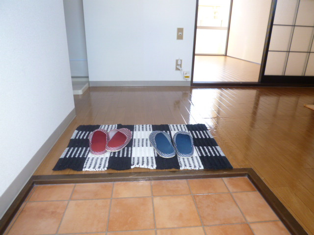 ハイツあかねＡの玄関