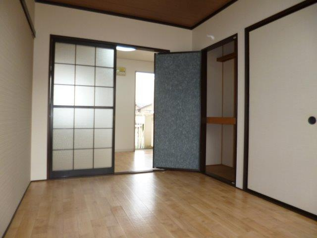 ハイツあかねＡの洋室