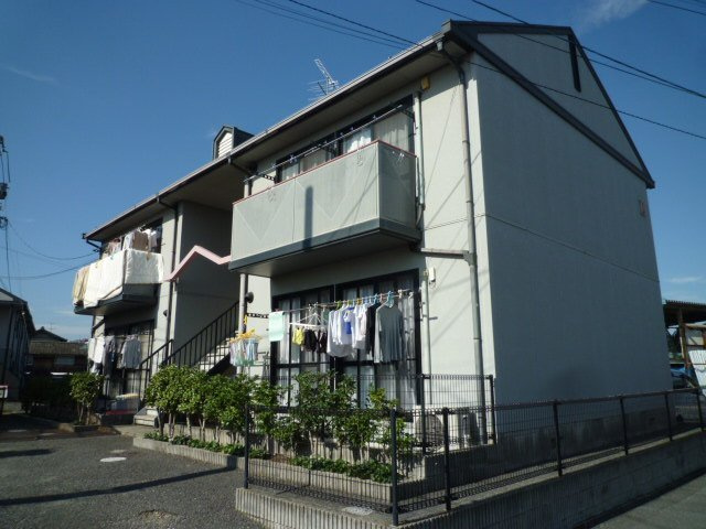 倉敷市上東のアパートの外観