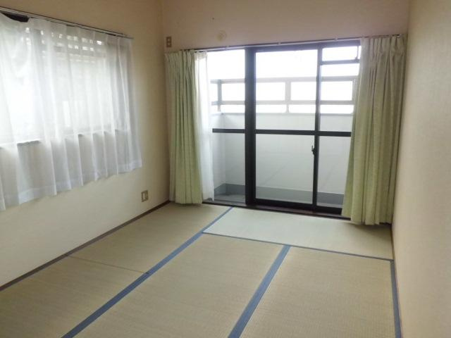 グリーンヒル草部の和室