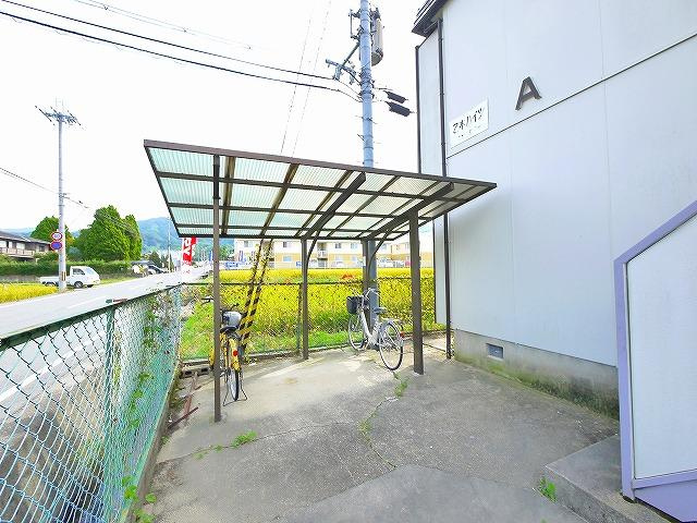 乙木ハイツAのその他共用部分|自転車置き場があります。