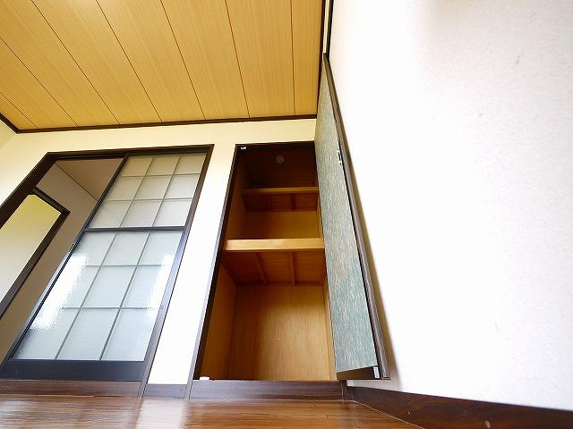 乙木ハイツAの収納|便利な収納スペースです