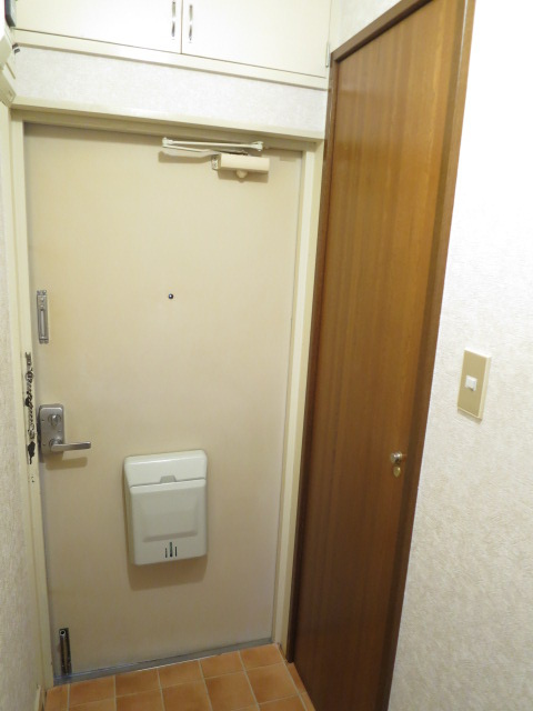 プルミエール久米川の玄関