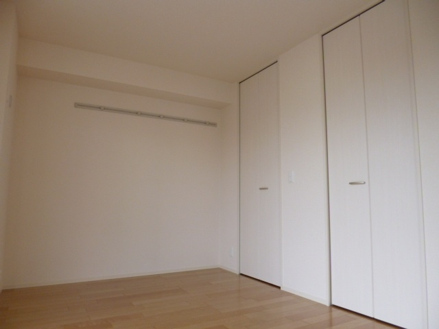 フルール ポワールの洋室