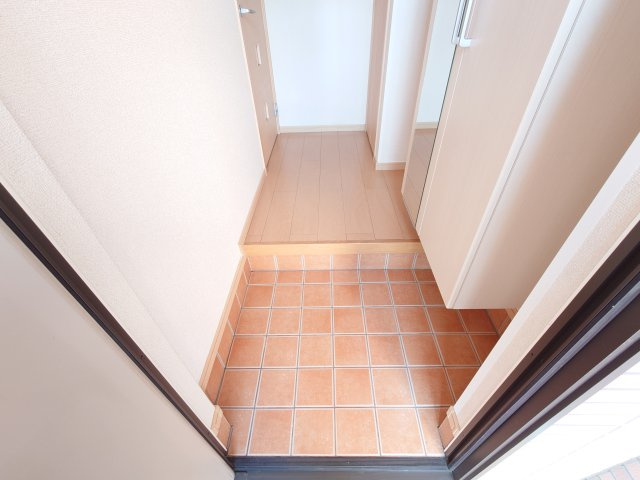 アジュールの玄関