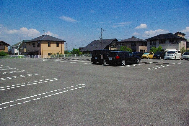 浅田モータープールの駐車場