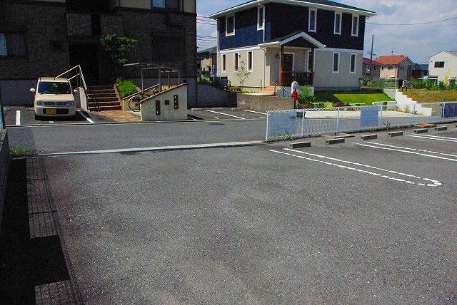 浅田モータープールの駐車場
