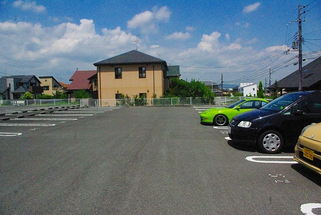 浅田モータープールの駐車場