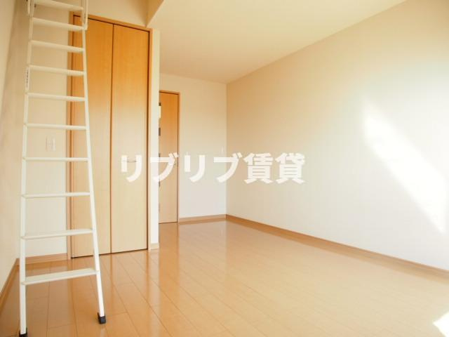 ヴェルデ都町の居間・リビング
