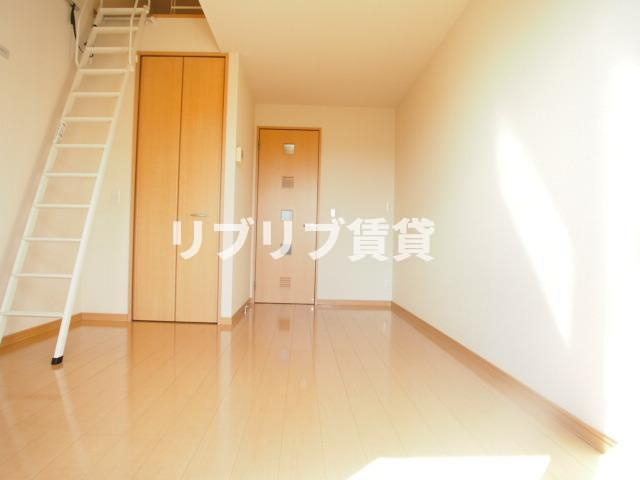 ヴェルデ都町の居間・リビング