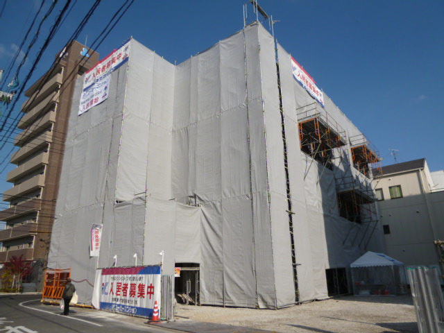 総社市中央１丁目の賃貸マンションの外観|建築現場
