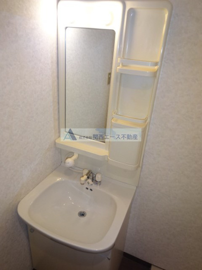 【洗面所】 | コーポニシヨシ|近鉄奈良線・けいはんな線どちらも利用可能の好立地！|
