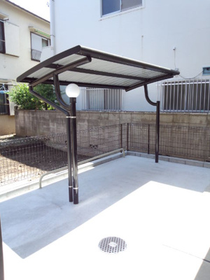 【エントランス】 | アローマ稲毛 | 屋根付き駐輪場