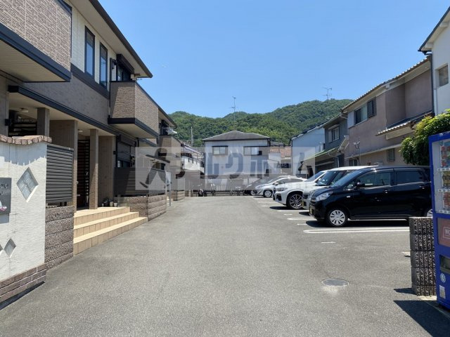 ふじのきローズスクエアの駐車場