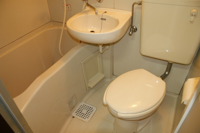 ハイツ河田1の浴室