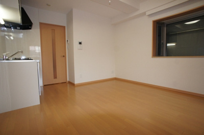  | グランエイト中津