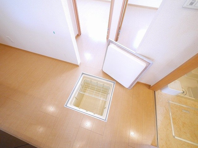 ラルーチェⅠの収納|調味料などを収納できます