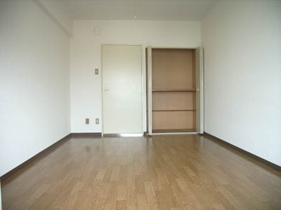 【洋室】 | ロイヤルステート津久野 | ロイヤルステート津久野