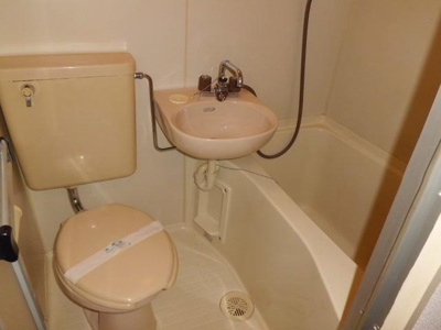 【トイレ】 | ロイヤルステート津久野 | ユニットバスです