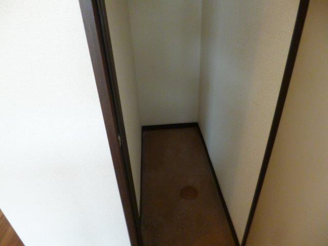 メゾンセンチュリーAの収納|玄関横収納