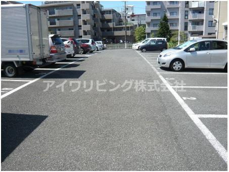 アイワリビング諏訪駐車場（普通車区画）の駐車場