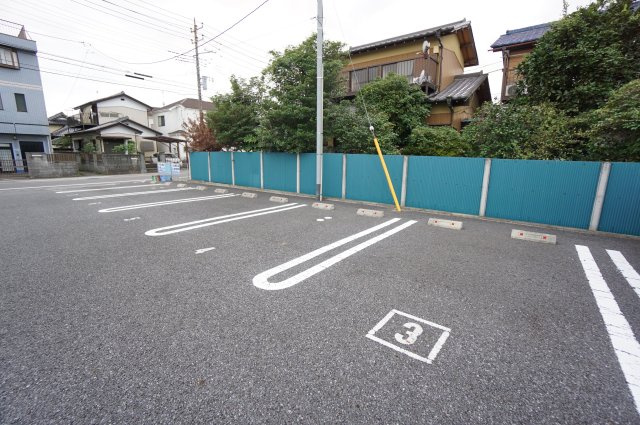 フォンテーヌ藤代の駐車場