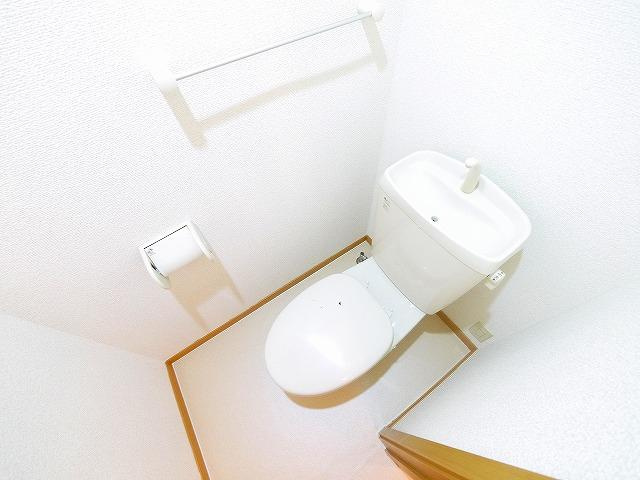 ジュネスメゾンのトイレ|ゆったりとした空間のトイレです