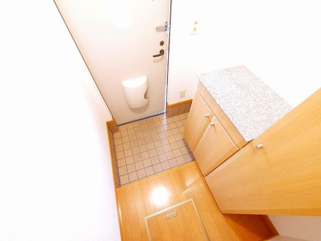 ジュネスメゾンの玄関|シンプルで使いやすい玄関です