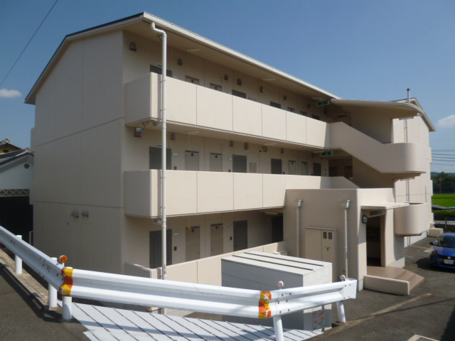 倉敷市三田の賃貸マンションの外観