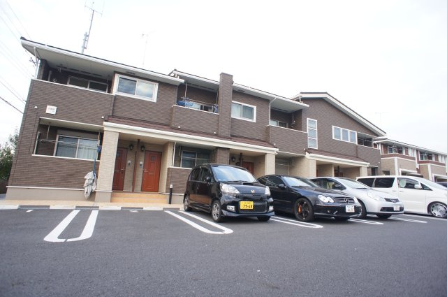 クラベール壱番館の駐車場|カースペースがあります