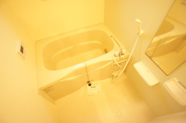 クラベール壱番館の浴室|日々の暮らしに欠かせないお風呂です