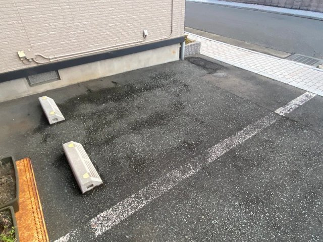 ガーデニアパレスの駐車場