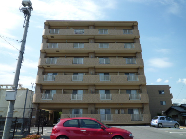 倉敷市川入の賃貸マンションの外観