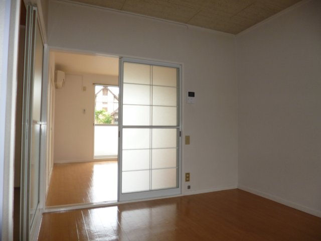 メゾンセントラルの居間・リビング