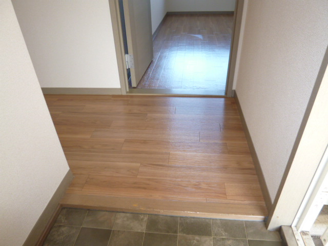 サリネージュ山手Ｅの玄関