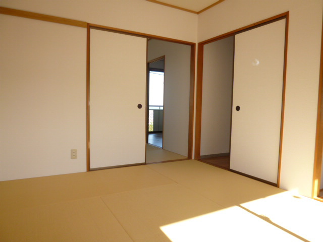 サリネージュ山手Ｅの和室