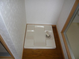 【設備】 | ルンサリーチェ | 洗濯機置場