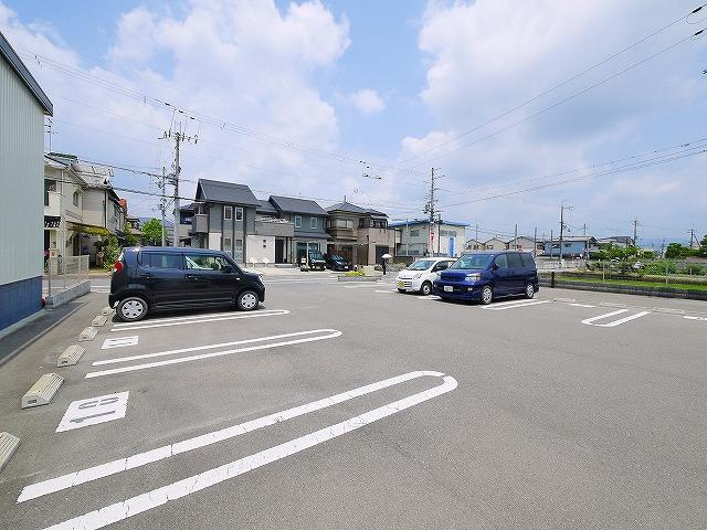 ウィンドミル　ヤマトの駐車場|駐車場です