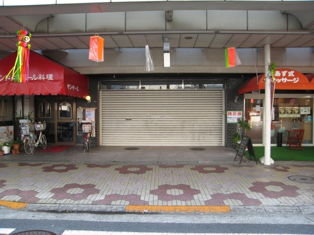 ニューシャトレーマンションのエントランス