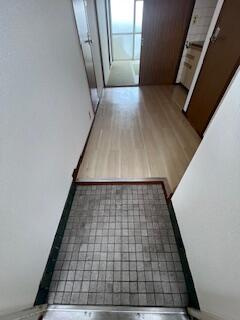 ニューシャトレーマンションの玄関